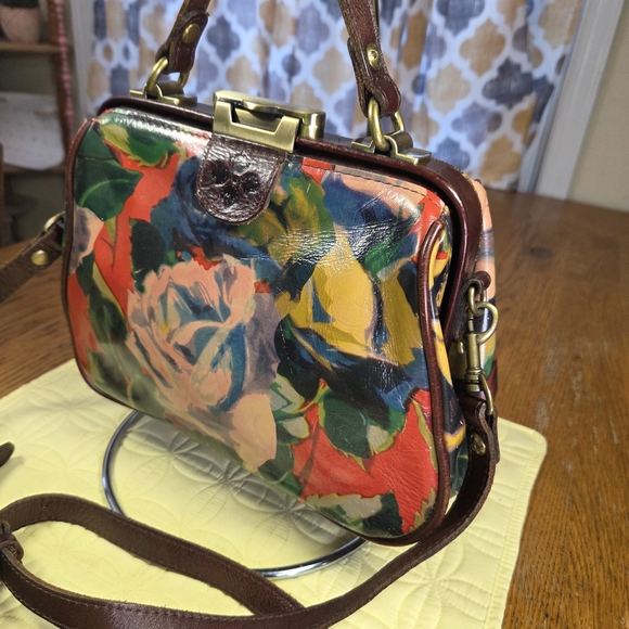 Patricia Nash Multicolor Floral Leather Crossbody Bag. KKCP - Picture 3 of 16